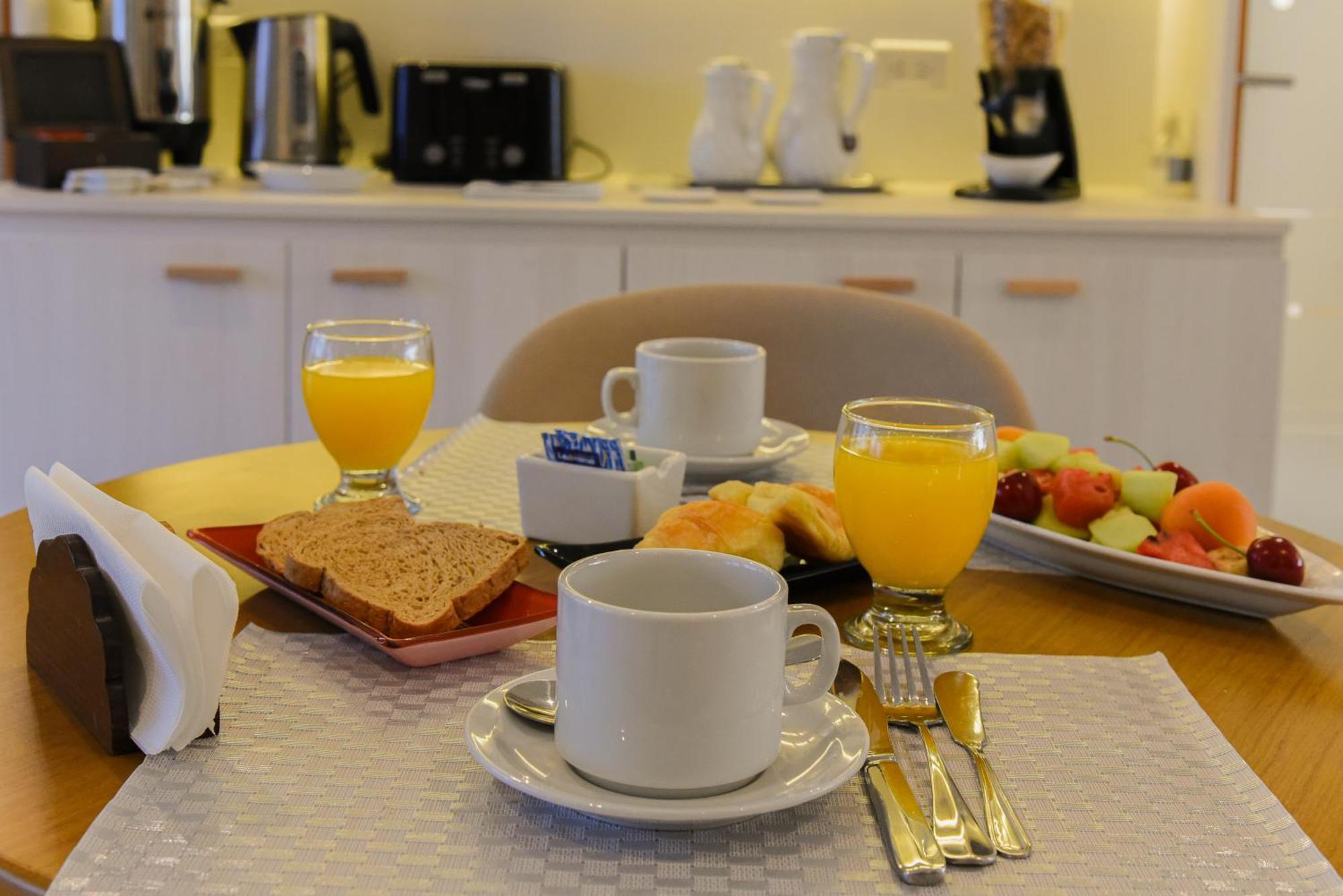 La Morada Petit Hotel Неукен Экстерьер фото