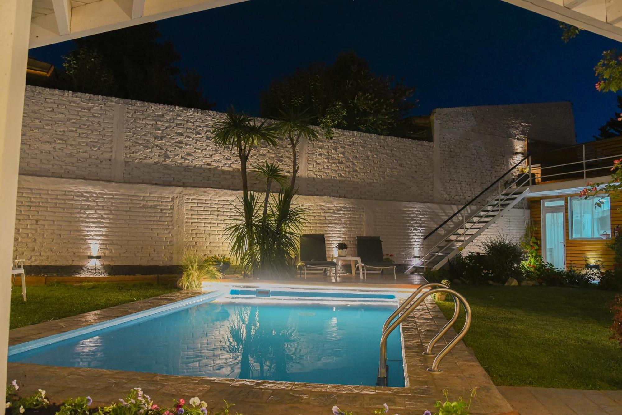 La Morada Petit Hotel Неукен Экстерьер фото